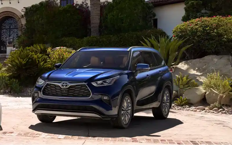 2025 Toyota Highlander Price and Specs in United States